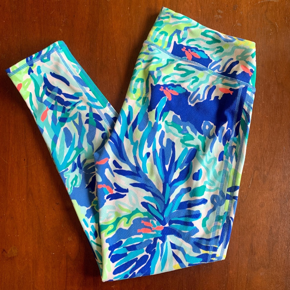 LILLY PULITZER  'WADE AND SEA' WEEKENDER LEGGING!